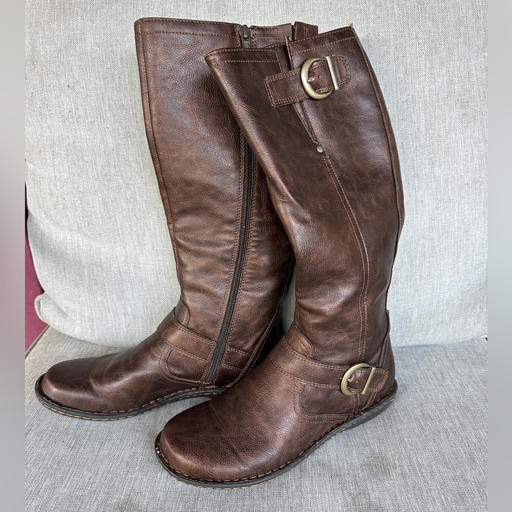 Born brown leather boots 7.5 M